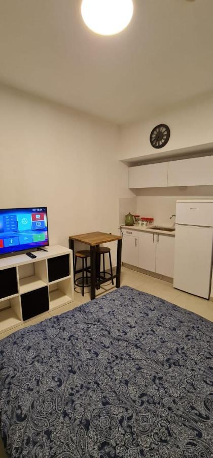 דירת חדר יפה ונעימה באיזור פסטורלי ושקט Apartment Зихрон Яков Екстериор снимка